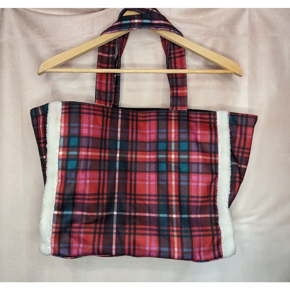 NWT Victoria's Secret Red Plaid Christmas Tote Bag. - Picture 2 of 9
